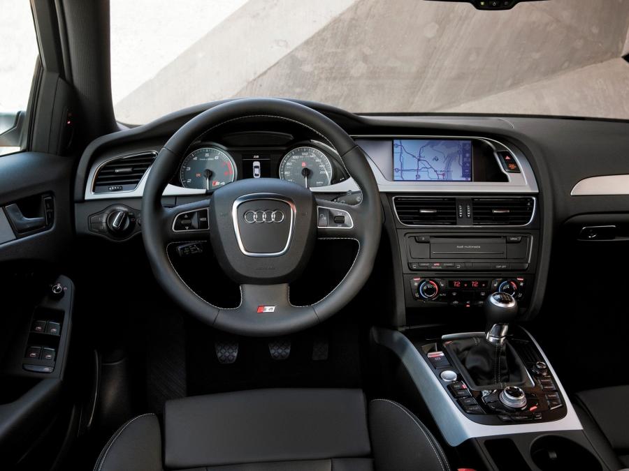Торпедо Audi S4 Sedan (B8, 8K) 2009 года  (NA) (фото 14 из 20)